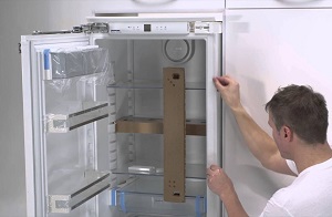 Установка встраиваемого холодильника в Бийске
